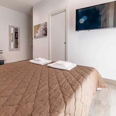 Michelangelo Luxury - Colosseo & Wi-fi 罗马