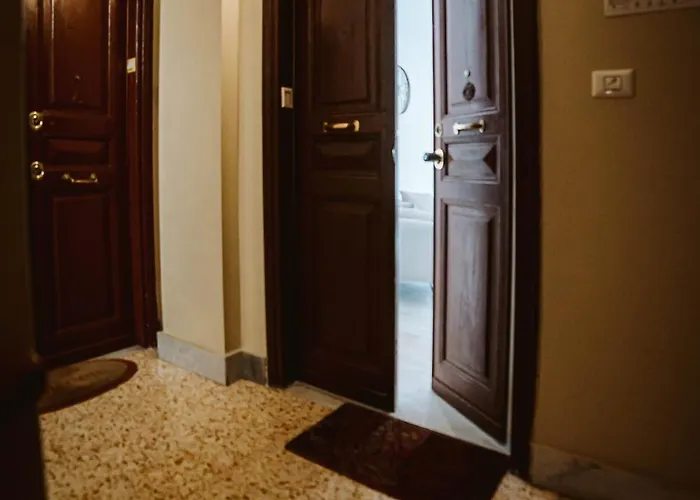 Michelangelo Luxury - Colosseo & Wi-fi Guest house 4*